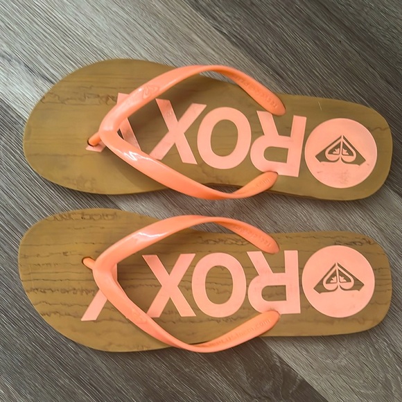 Roxy Flip Flops - Picture 2 of 2